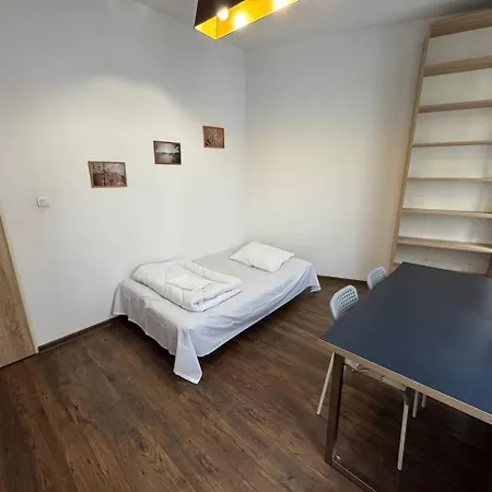 Hostel Poznest Polwiejska-centrum - Self Check-in - Samodzielne Zameldowanie Posen